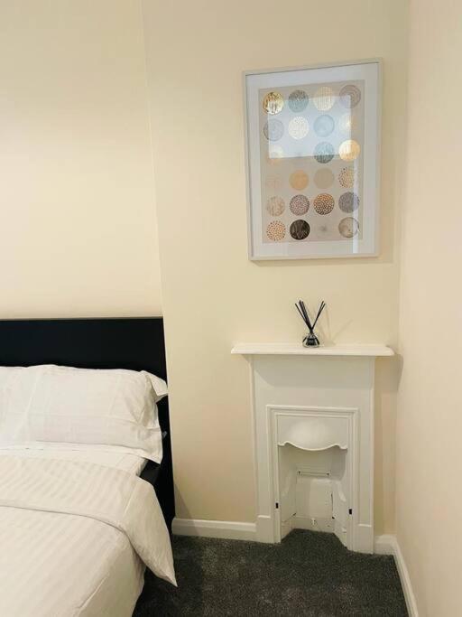 Superb And Comfortable 3Bd Home In Dagenham Exterior foto
